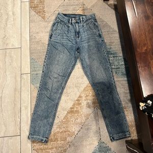 American eagle mom jeans